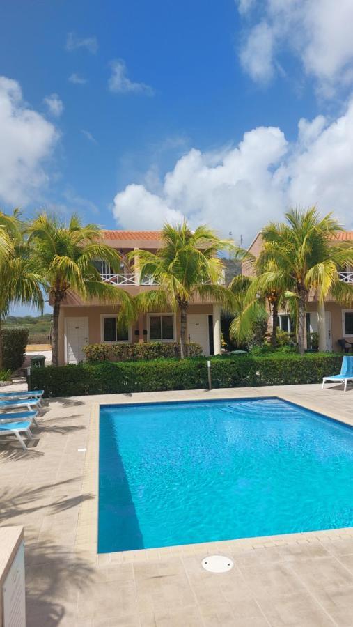 Caribbean Beach Resort Blenchi Curacao Willemstad Bagian luar foto