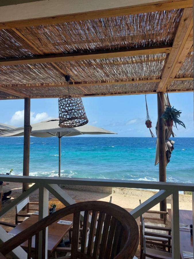Caribbean Beach Resort Blenchi Curacao Willemstad Bagian luar foto