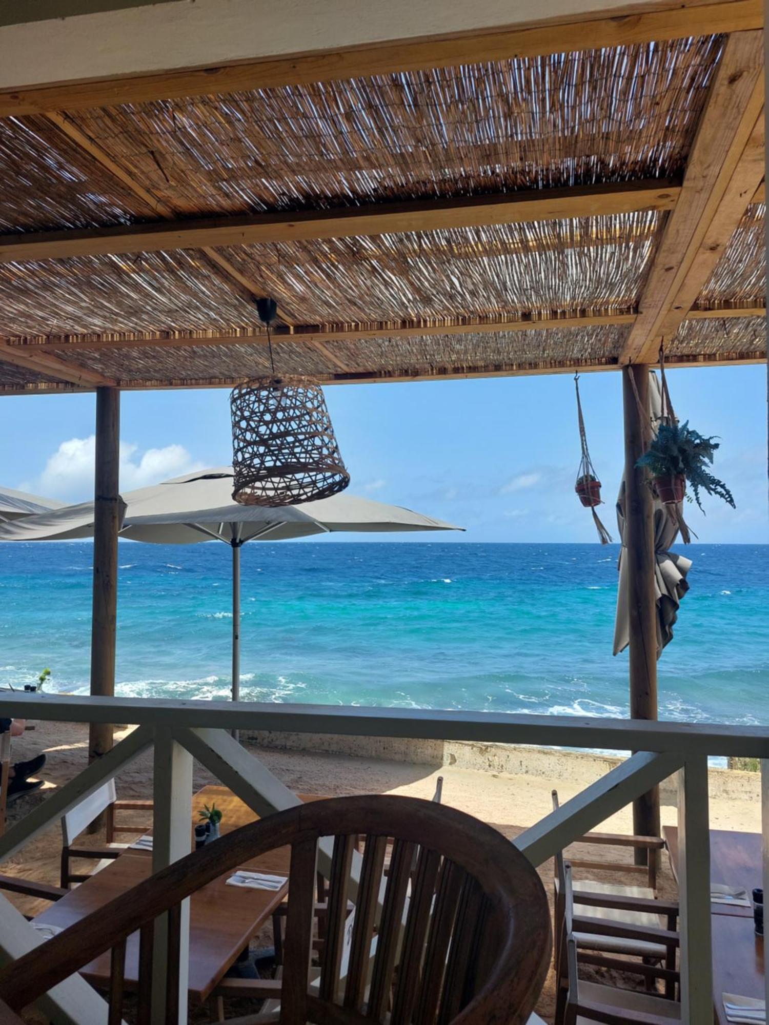 Caribbean Beach Resort Blenchi Curacao Willemstad Bagian luar foto